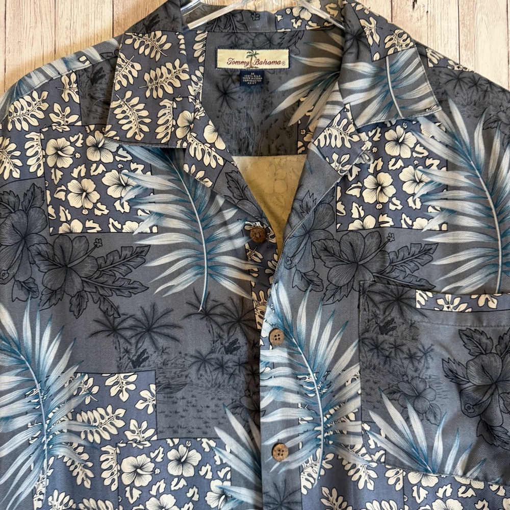 Tommy Bahama Grey Botanical Silk Hawaiian Shirt - Picture 2 of 6